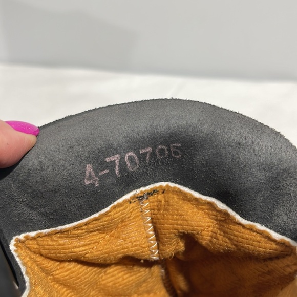 U.S. Military cold weather combat boots size 4.5W ICWB model NS2-97 Vibram Sole - Picture 15 of 16